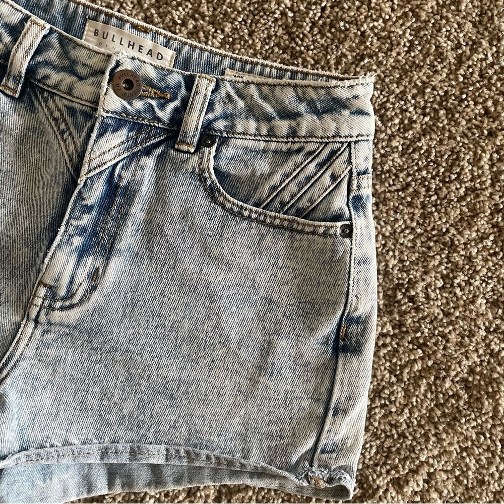Bullhead Denim Mom Jean Shorts Juniors Size 3 Stone Acid Wash Vintage Style 90s - Picture 4 of 10